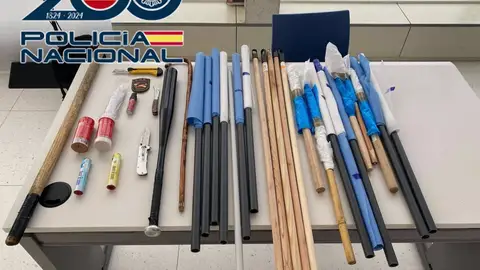 La Policía Nacional logra evitar un enfrentamiento violento entre ultras del FC Talavera y el CP Cacereño La Policía Nacional logra evitar un enfrentamiento violento entre ultras del FC Talavera y el CP Cacereño
