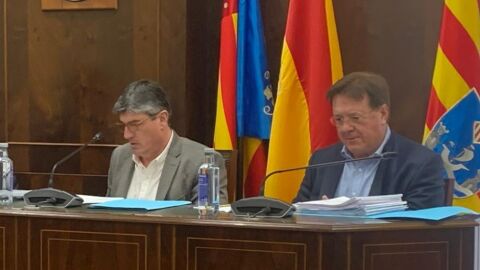 El PSOE de la Vila acusa al gobierno local de incumplir la ley por fraccionamiento de contratos El PSOE de la Vila acusa al gobierno local de incumplir la ley por fraccionamiento de contratos
