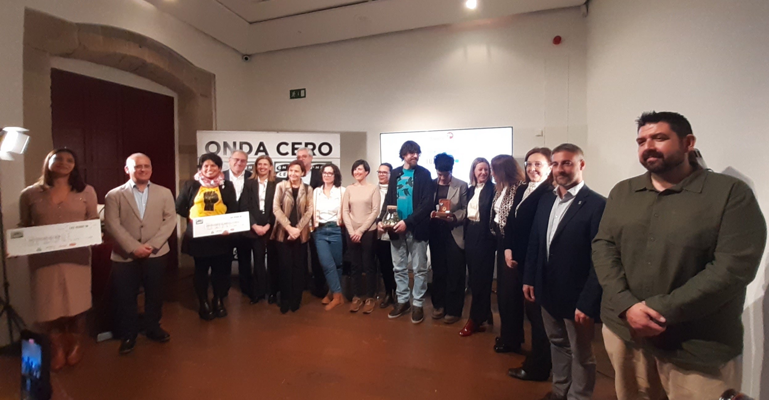 Premio Luz Verde 2024 de Onda Cero Asturias para Kikiricoop Premio Luz Verde 2024 de Onda Cero Asturias para Kikiricoop