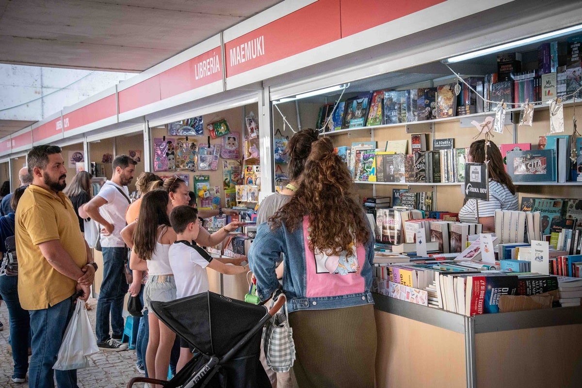 La Feria del Libro se celebrará en el Templo de Diana del 30 de abril al 4 de mayo en su XLIV edición La Feria del Libro se celebrará en el Templo de Diana del 30 de abril al 4 de mayo en su XLIV edición