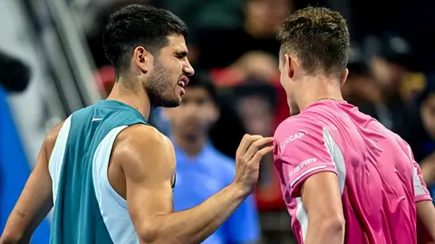 Alcaraz se estrella ante Lehecka en Doha Alcaraz se estrella ante Lehecka en Doha