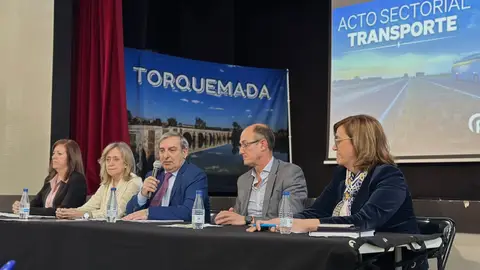 El PP recrimina a Sánchez que deje tirados a 24 municipios y 30.000 palentinos con el nuevo mapa de transporte estatal por carretera .