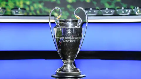 Imagen de archivo del trofeo de la UEFA Champions League. Imagen de archivo del trofeo de la UEFA Champions League.