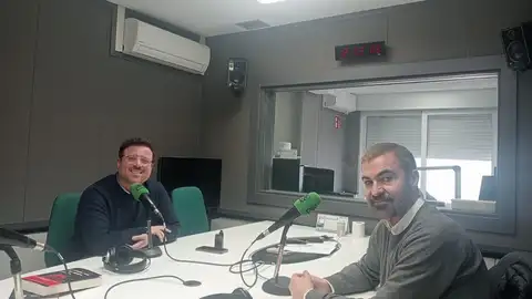 El concejal de Patrimonio, Guillermo Latorre, y el cronista de Nules, José Gavara. El concejal de Patrimonio, Guillermo Latorre, y el cronista de Nules, José Gavara.