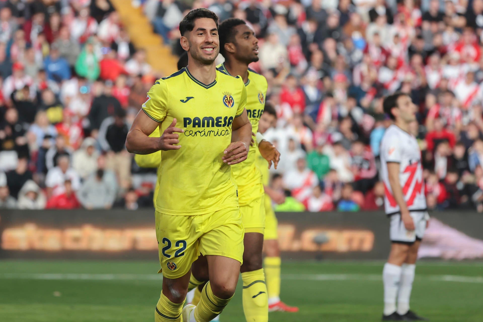 Ayoze ejecuta a un Rayo Vallecano en minoría e impulsa el sueño europeo del Villarreal (0-1) Ayoze ejecuta a un Rayo Vallecano en minoría e impulsa el sueño europeo del Villarreal (0-1)