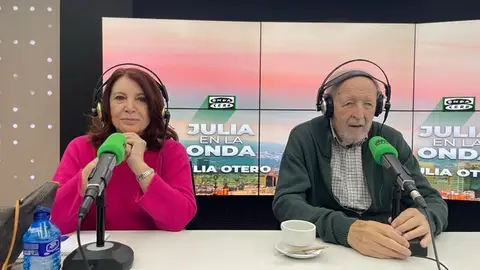 Cristina García Ramos y Diego Carcedo en el estudio de Onda Cero. Cristina García Ramos y Diego Carcedo en el estudio de Onda Cero.