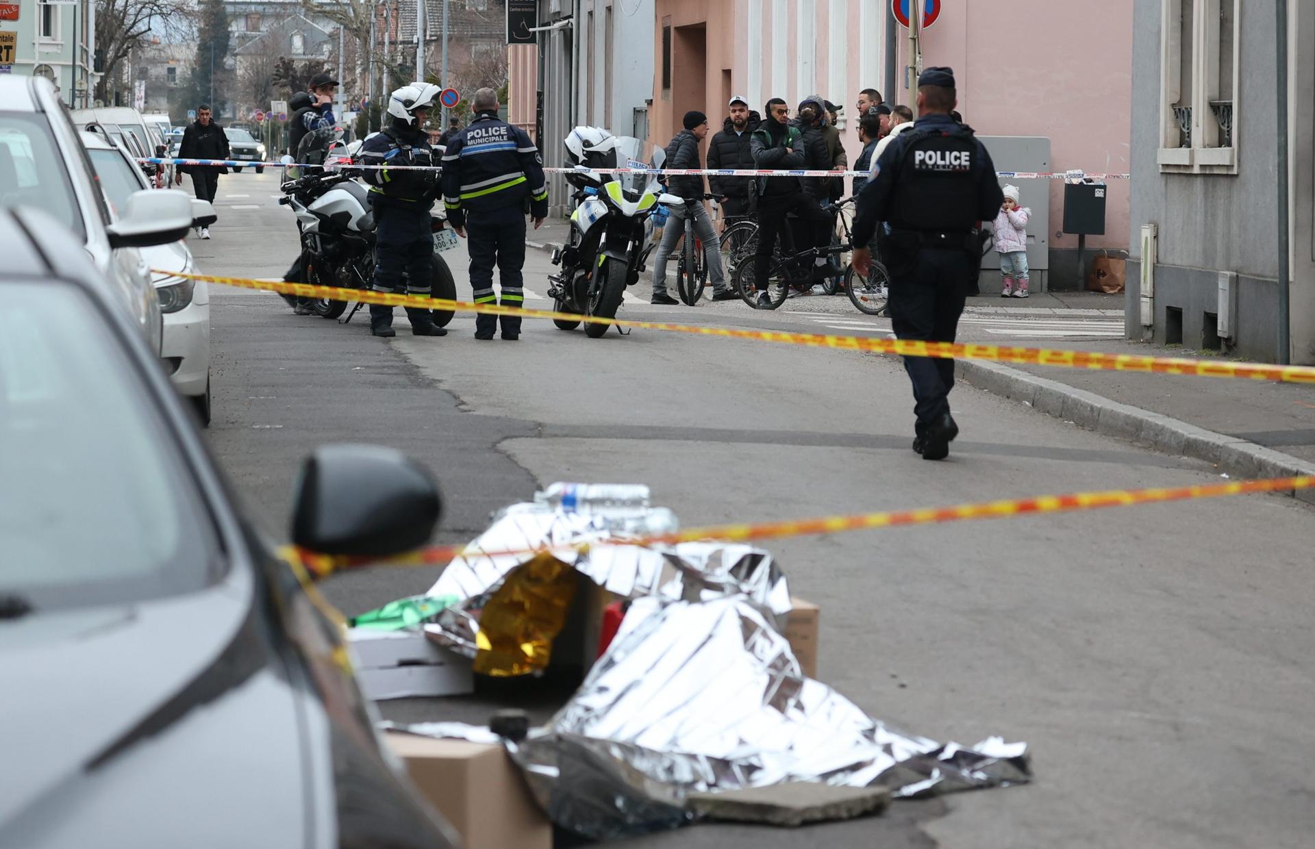 Al menos cuatro detenidos relacionados con el apuñalamiento en la ciudad francesa de Mulhause Al menos cuatro detenidos relacionados con el apuñalamiento en la ciudad francesa de Mulhause