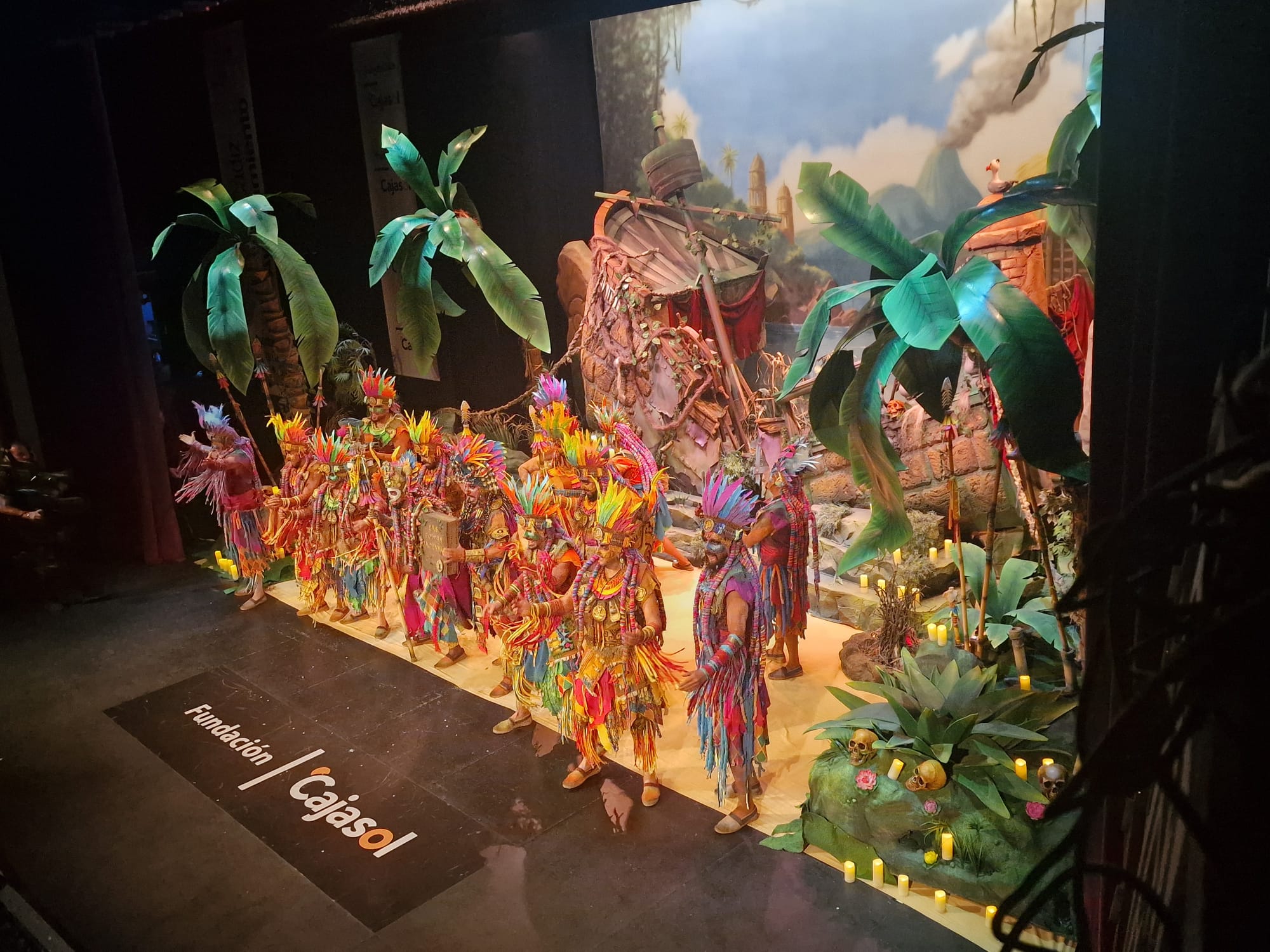 La comparsa 'La tribu' en las semifinales del COAC 2025 La comparsa 'La tribu' en las semifinales del COAC 2025