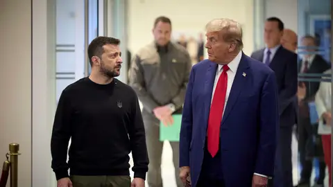 Volodimir Zelensky, presidente de Ucrania, junto a Donald Trump, presidente de Estados Unidos Volodimir Zelensky, presidente de Ucrania, junto a Donald Trump, presidente de Estados Unidos