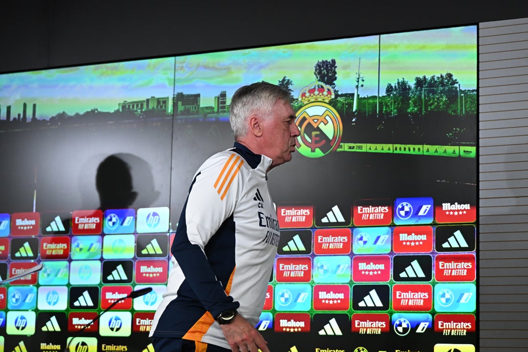 Ancelotti responde a Tebas: "Falta el respeto a millones de madridistas" Ancelotti responde a Tebas: "Falta el respeto a millones de madridistas"