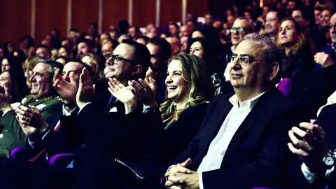 La presidenta del Govern, Margalida Prohens, y el delegado del Gobierno en Baleares, Alfonso Rodríguez, entre otras muchas personalidades, han asistido a la entrega de los XIV edición de los Premios Onda Cero Mallorca La presidenta del Govern, Margalida Prohens, y el delegado del Gobierno en Baleares, Alfonso Rodríguez, entre otras muchas personalidades, han asistido a la entrega de los XIV edición de los Premios Onda Cero Mallorca