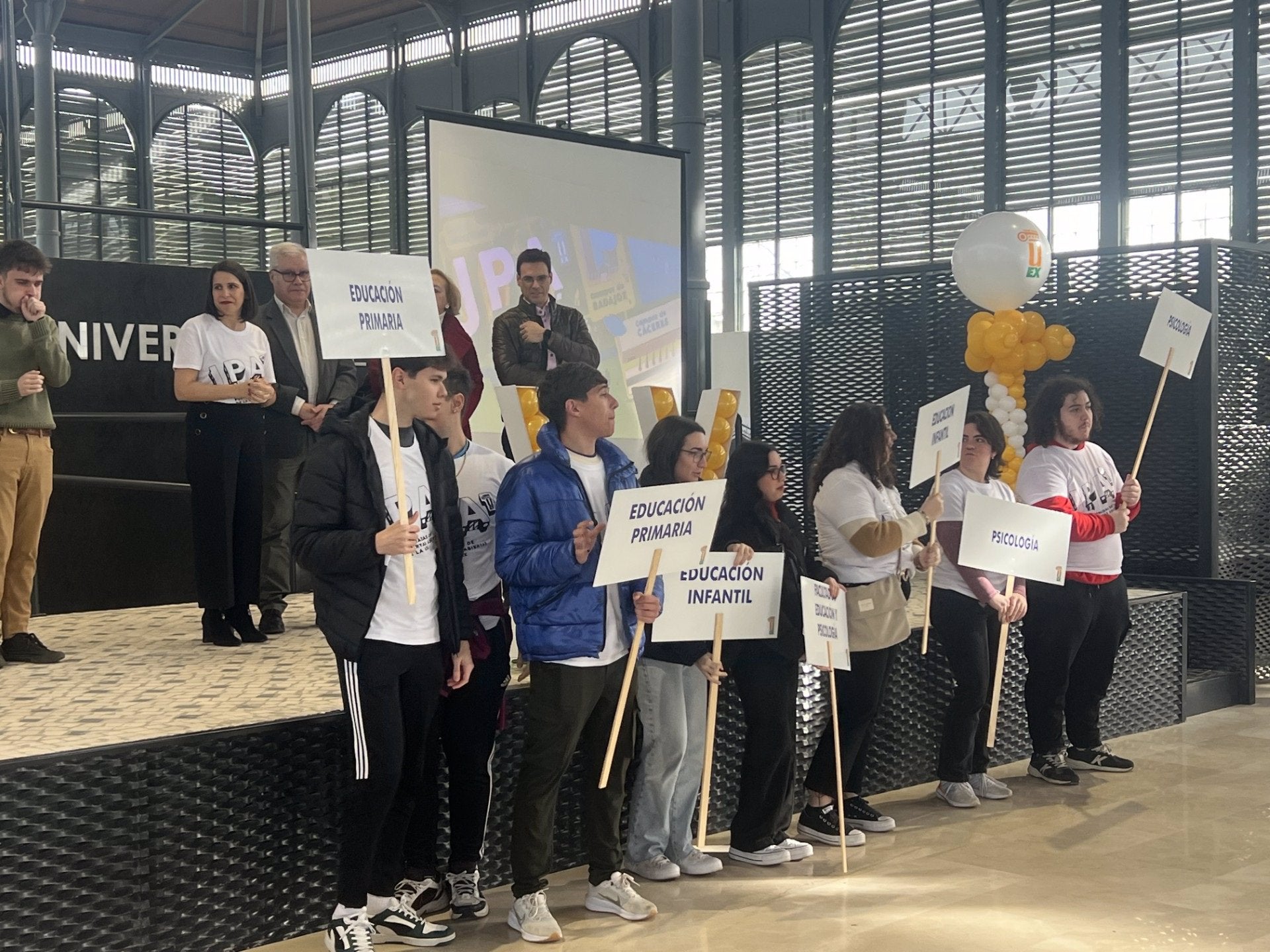 Las XX Jornadas de Puertas Abiertas de la Universidad de Extremadura contarán en Badajoz con más de 2.500 estudiantes Las XX Jornadas de Puertas Abiertas de la Universidad de Extremadura contarán en Badajoz con más de 2.500 estudiantes