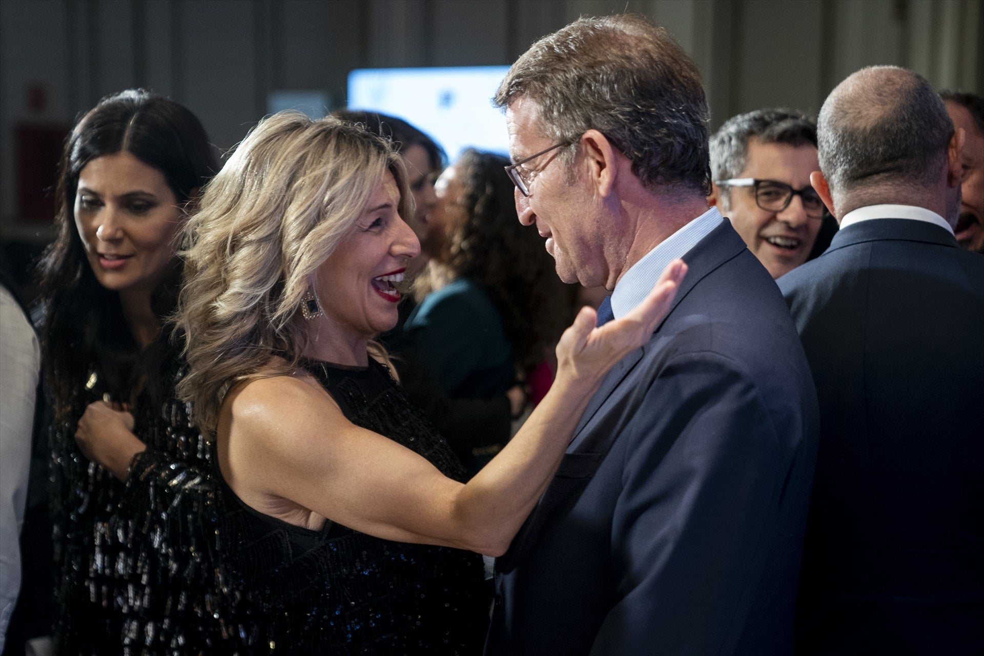 Feijóo afea a Yolanda Díaz que "frivolice" con el machismo tras contar ella que un periodista le dijo que "cada vez estaba más guapa" Feijóo afea a Yolanda Díaz que "frivolice" con el machismo tras contar ella que un periodista le dijo que "cada vez estaba más guapa"
