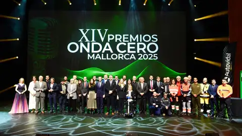 Foto de familia de la XIV edición de los Premios Onda Cero Mallorca Foto de familia de la XIV edición de los Premios Onda Cero Mallorca
