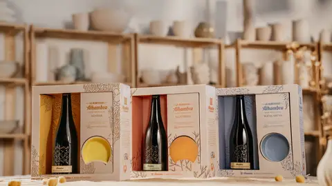 Cervezas Alhambra y la ceramista María Monasterio homenajean a la luz del sur Cervezas Alhambra y la ceramista María Monasterio homenajean a la luz del sur