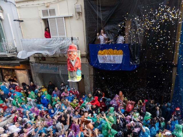 La Merengada manté l’essència: litres de merenga, diversió i una tradició que perdura a Vilanova des del 1972 La Merengada manté l’essència: litres de merenga, diversió i una tradició que perdura a Vilanova des del 1972