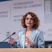 La vicepresidenta primera y ministra de Hacienda, María Jesús Montero, durante una rueda de prensa, en el Ministerio de Hacienda