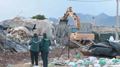 Asentamiento de El Uno en Níjar Asentamiento de El Uno en Níjar