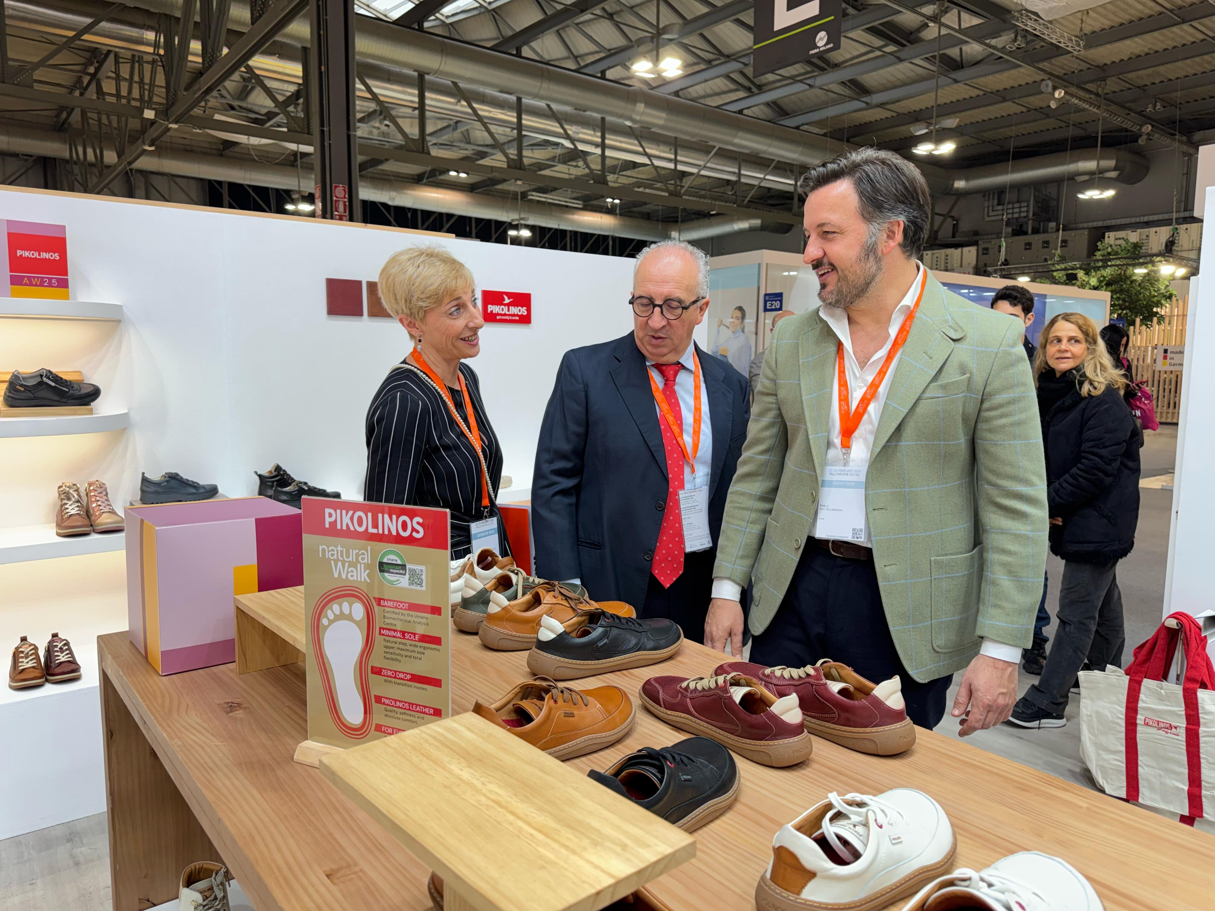 El sector calzado de Elche, Elda, Petrer y Monóvar cierra la Micam de Italia con sensaciones positivas El sector calzado de Elche, Elda, Petrer y Monóvar cierra la Micam de Italia con sensaciones positivas