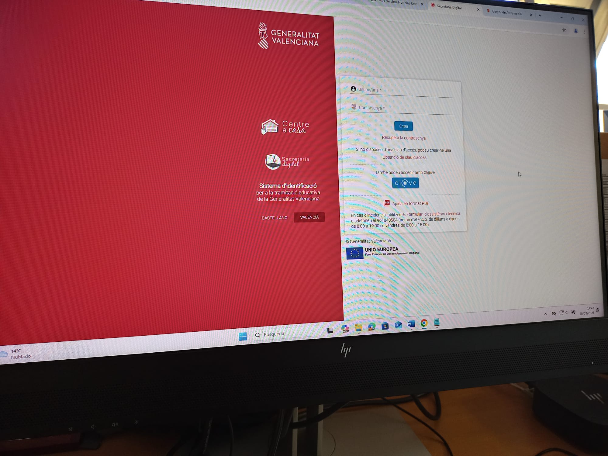 Abierta la consulta para elegir la lengua base por parte de las familias en la Comunitat Valenciana Abierta la consulta para elegir la lengua base por parte de las familias en la Comunitat Valenciana
