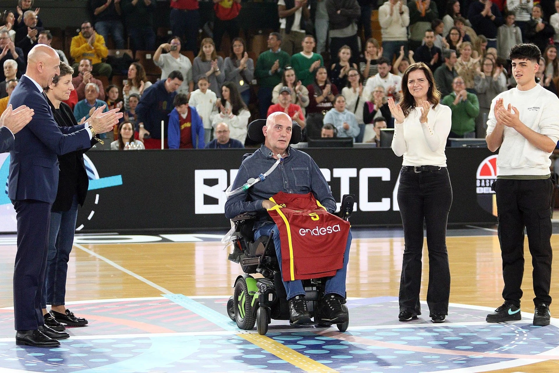 El Palacio de los Deportes de León llevará el nombre de Urbano González El Palacio de los Deportes de León llevará el nombre de Urbano González