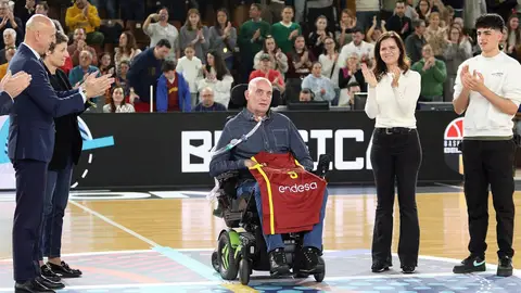 El Palacio de los Deportes de León llevará el nombre de Urbano González El Palacio de los Deportes de León llevará el nombre de Urbano González