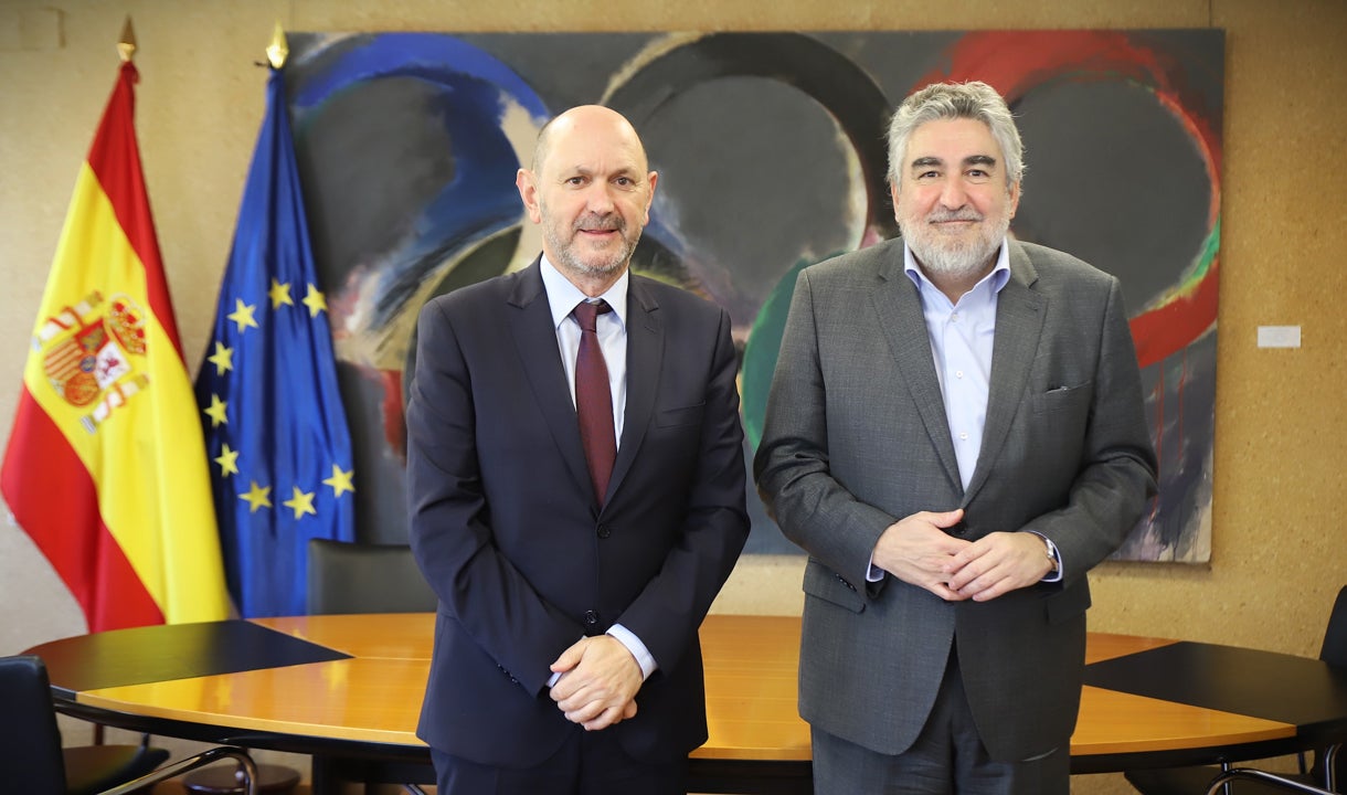 Rafael Louzán: "Vamos a ser leales al Gobierno" Rafael Louzán: "Vamos a ser leales al Gobierno"