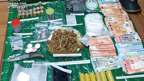 Detenido el propietario de un bar ubicado en el Cerrato por tráfico de drogas .