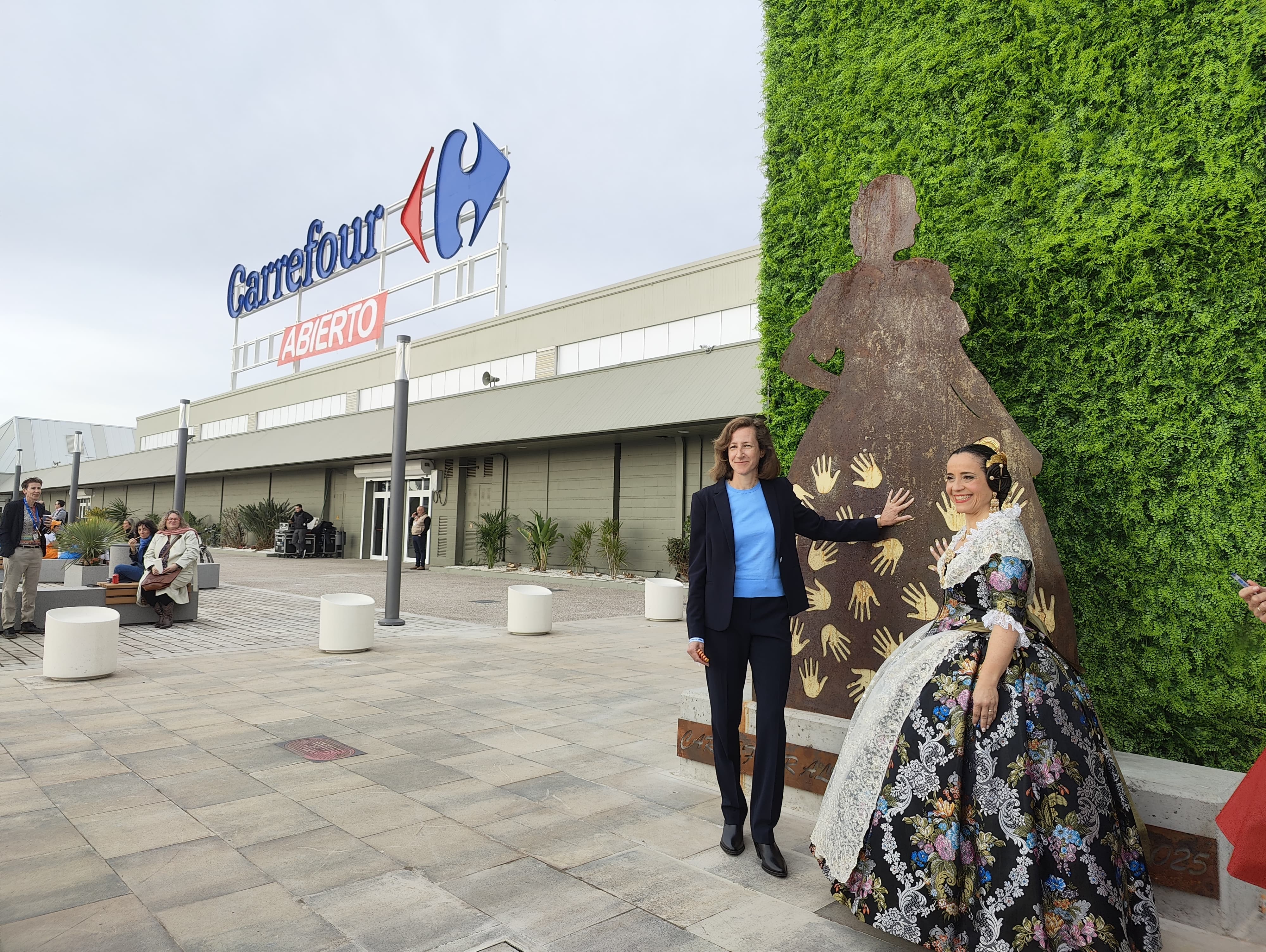 Carrefour reabre en Alfafar (Valencia) tras 71 días de obras por los daños de la DANA Carrefour reabre en Alfafar (Valencia) tras 71 días de obras por los daños de la DANA