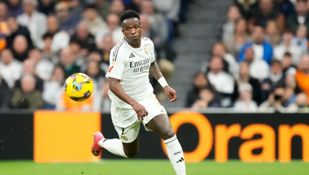 Vinicius durante un partido con el Real Madrid