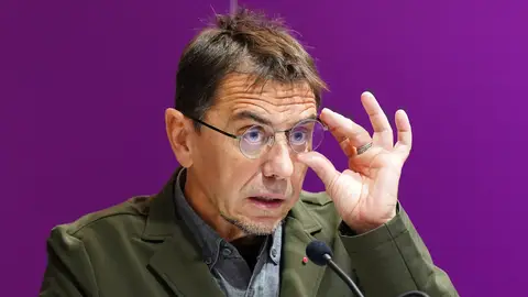 Monedero deja de impartir clase en la UCM tras la denuncia de acoso sexual de una alumna Monedero deja de impartir clase en la UCM tras la denuncia de acoso sexual de una alumna