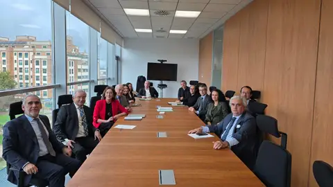 El Ministerio de la Presidencia, Justicia y Relaciones con las Cortes presenta las novedades de la Ley de Eficiencia en Badajoz El Ministerio de la Presidencia, Justicia y Relaciones con las Cortes presenta las novedades de la Ley de Eficiencia en Badajoz