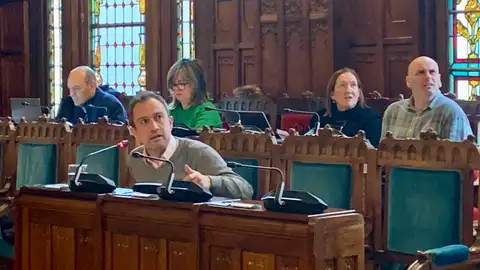 Ovidio Zapico en comisión parlamentaria Ovidio Zapico en comisión parlamentaria