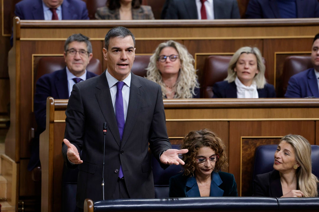 Tertulia: El abrazo migratorio entre PSOE y Junts Tertulia: El abrazo migratorio entre PSOE y Junts