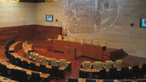 El decreto de medidas fiscales, Almaraz y el encuentro Madrid-Extremadura a debate en pleno este jueves en la Asamblea El decreto de medidas fiscales, Almaraz y el encuentro Madrid-Extremadura a debate en pleno este jueves en la Asamblea