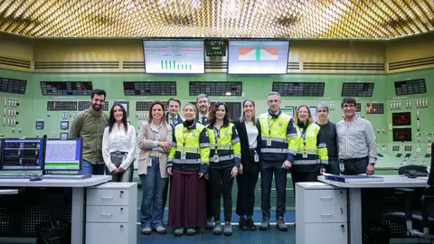 Las presidentas de Extremadura y Madrid visitan la Central Nuclear de Almaraz para apoyar la continuidad de la planta Las presidentas de Extremadura y Madrid visitan la Central Nuclear de Almaraz para apoyar la continuidad de la planta