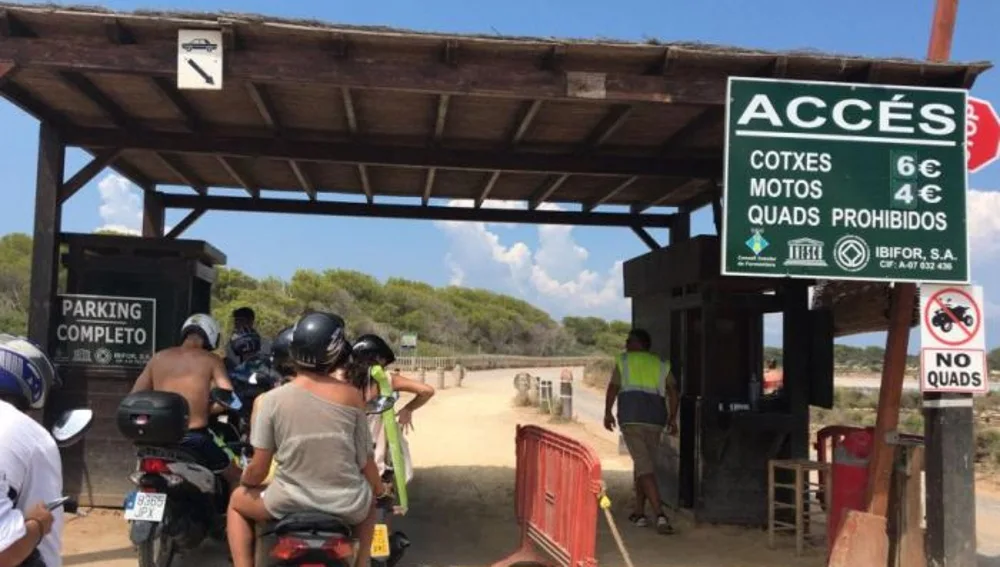 El horario para aparcar en el Parque Natural de Ses Salines ha variado El horario para aparcar en el Parque Natural de Ses Salines ha variado