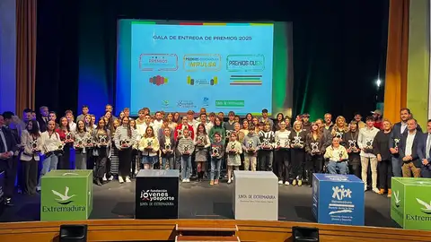 La Fundación Jóvenes y Deportes entrega sus premios al deporte extremeño en una gala con 300 personas en Montijo La Fundación Jóvenes y Deportes entrega sus premios al deporte extremeño en una gala con 300 personas en Montijo