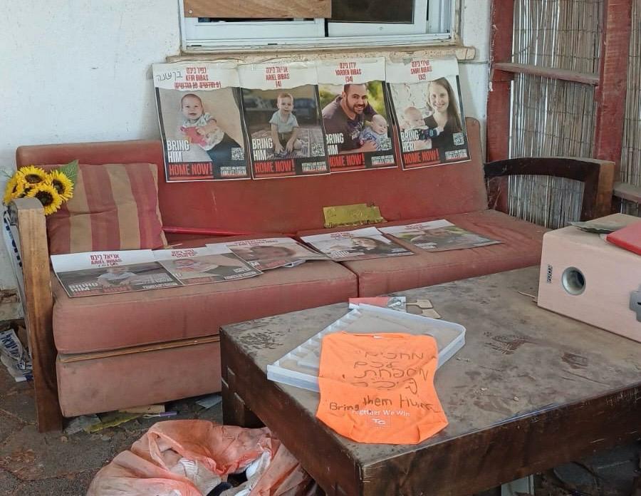 El desgarrador discurso del padre de los Bibas pidiendo perdón a su familia por no haberles podido salvar El desgarrador discurso del padre de los Bibas pidiendo perdón a su familia por no haberles podido salvar