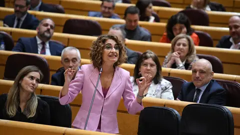 La vicepresidenta primera y ministra de Hacienda, María Jesús Montero, durante una sesión de control en el Senado La vicepresidenta primera y ministra de Hacienda, María Jesús Montero, durante una sesión de control en el Senado
