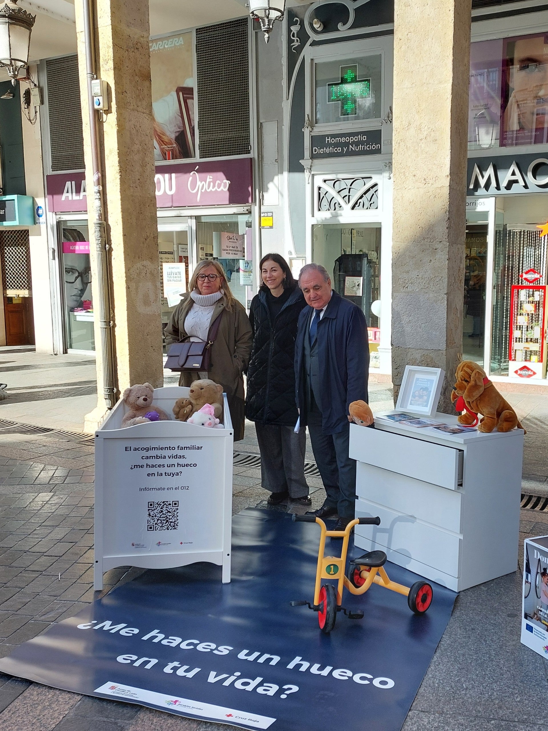 Junta y Cruz Roja promueven los acogimientos familiares en Castilla y León en Palencia Junta y Cruz Roja promueven los acogimientos familiares en Castilla y León en Palencia