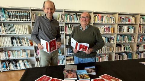 Caf&eacute; y libros en La Nuc&iacute;a