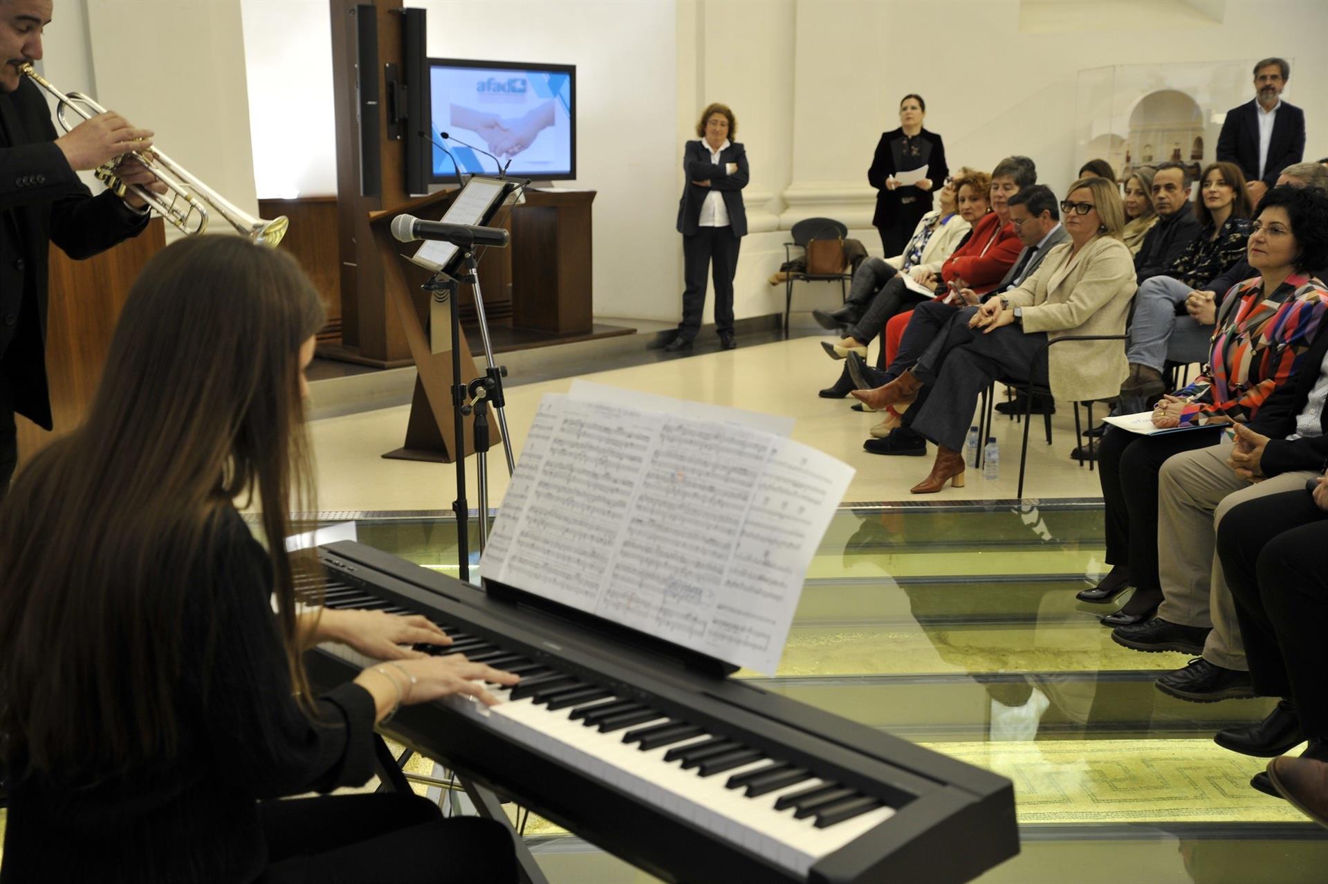 La Asociación de Personas con Alzhéimer y Otras Demencias celebraba su 25º aniversario con un acto en la Asamblea La Asociación de Personas con Alzhéimer y Otras Demencias celebraba su 25º aniversario con un acto en la Asamblea