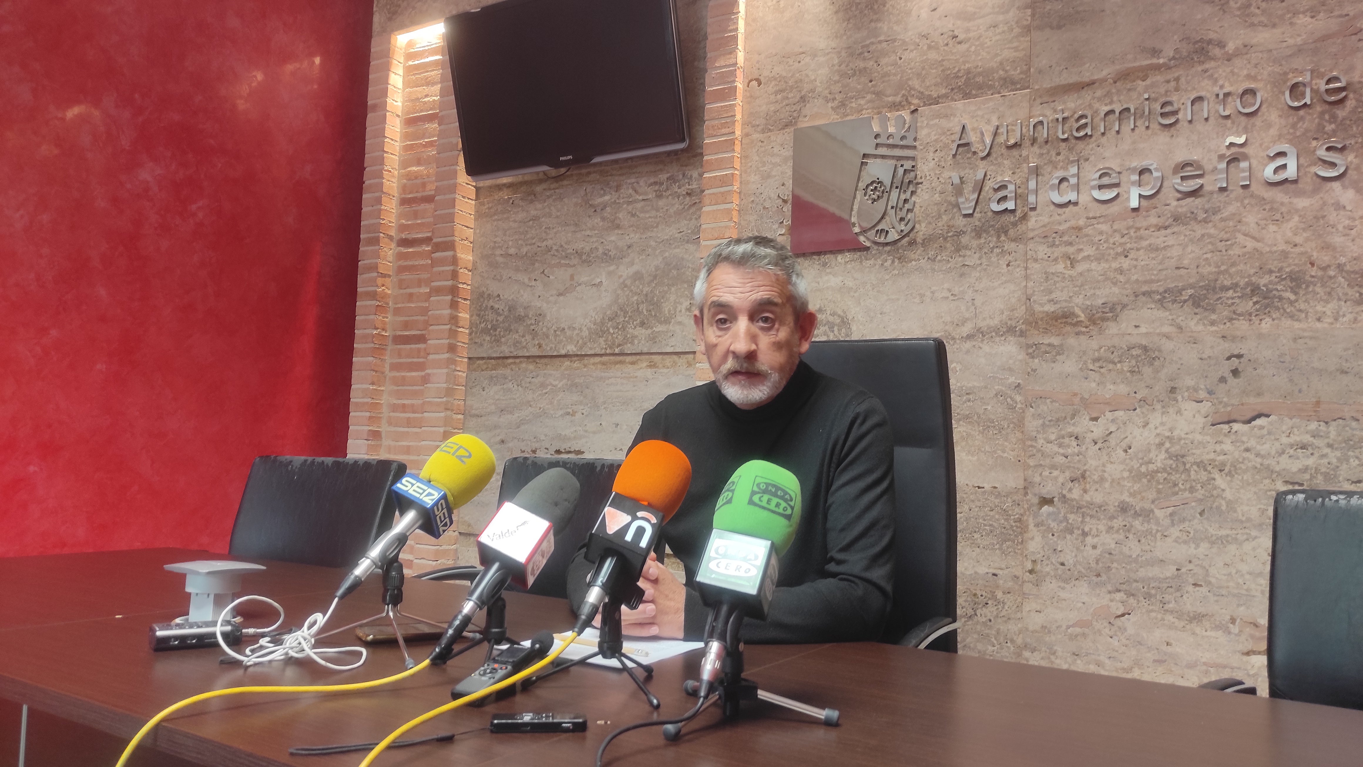 El TSJ de Castilla-La Mancha desestima la demanda de Unidas por Valdepeñas contra el alcalde por "vulnerar" sus derechos en el pleno El TSJ de Castilla-La Mancha desestima la demanda de Unidas por Valdepeñas contra el alcalde por "vulnerar" sus derechos en el pleno