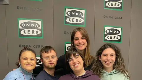 Los colaboradores de Síndrome de Down Castellón con Marta Fullera. Los colaboradores de Síndrome de Down Castellón con Marta Fullera.