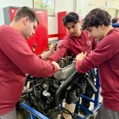 Alumnes d'FP de l'Institut Esteve Terrades de Cornellà de Llobregat