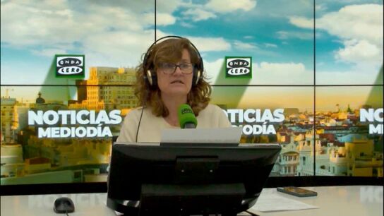  Elena Gijón: "Con dinero público, suyo y mío aquí se paga de todo"