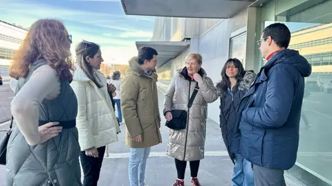El PP en el Ayuntamiento toma nota “in situ” de los “apremiantes arreglos” del Barrio Nueva Balastera .