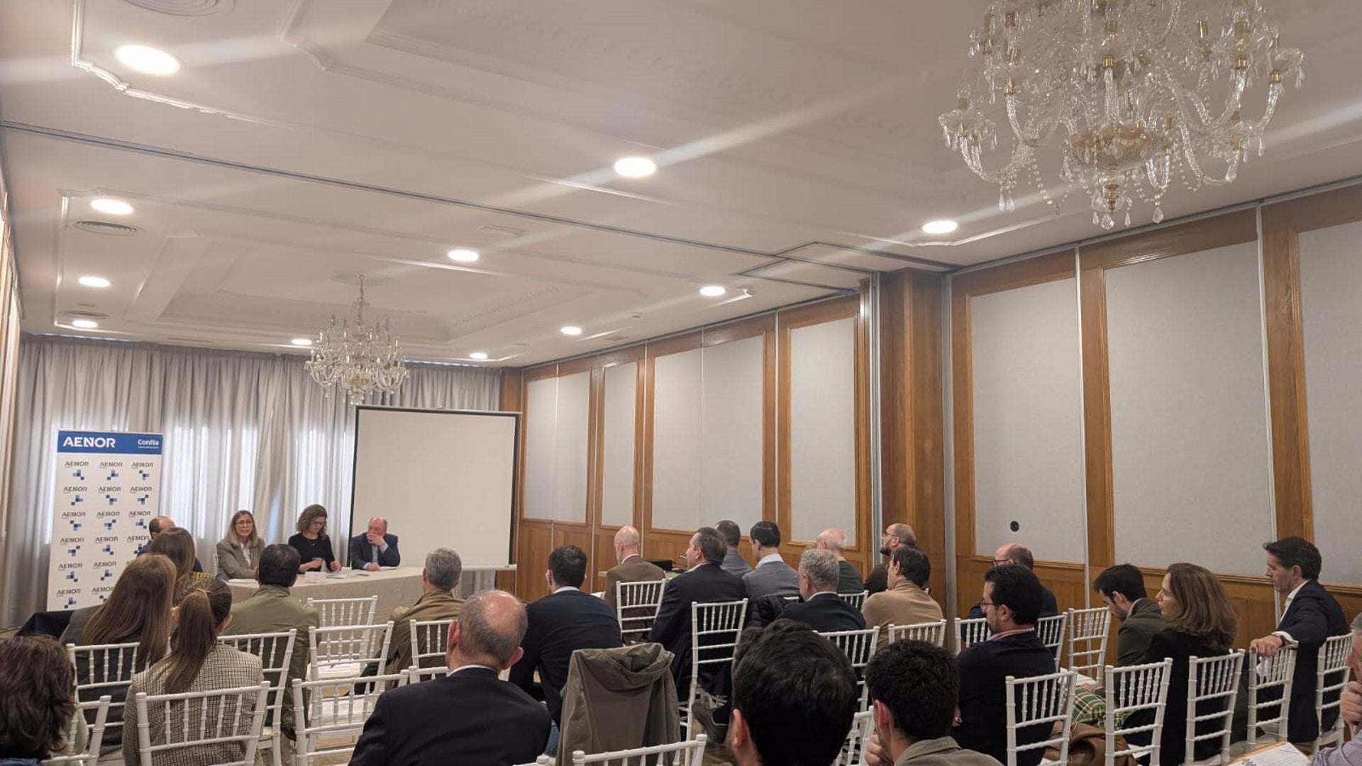 La Junta anima a empresas y particulares a que soliciten Certificados de Ahorro Energético La Junta anima a empresas y particulares a que soliciten Certificados de Ahorro Energético