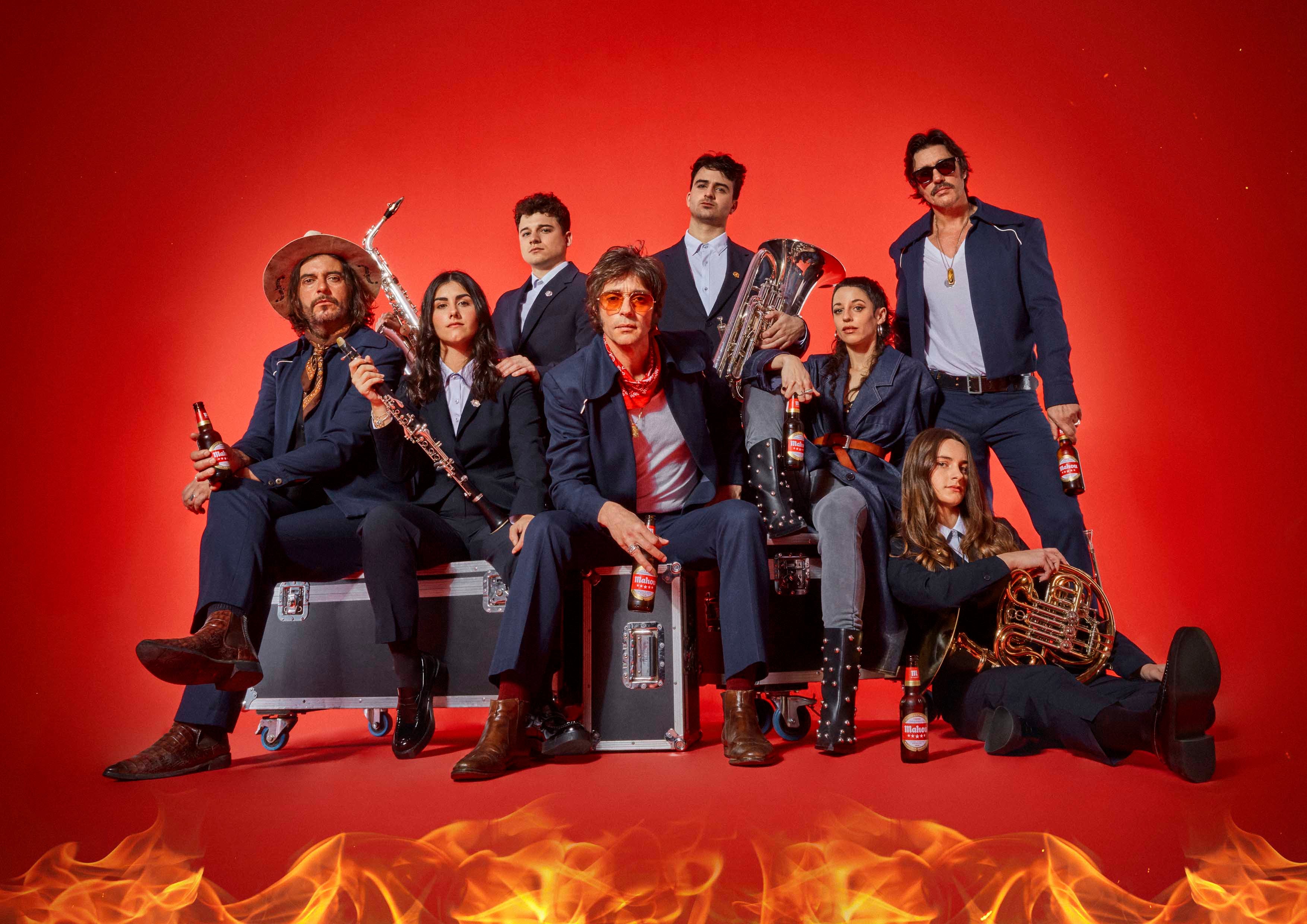Mahou presenta ‘Valencia’, la canción de Santero y Los Muchachos que homenajea la música valenciana en Fallas Mahou presenta ‘Valencia’, la canción de Santero y Los Muchachos que homenajea la música valenciana en Fallas